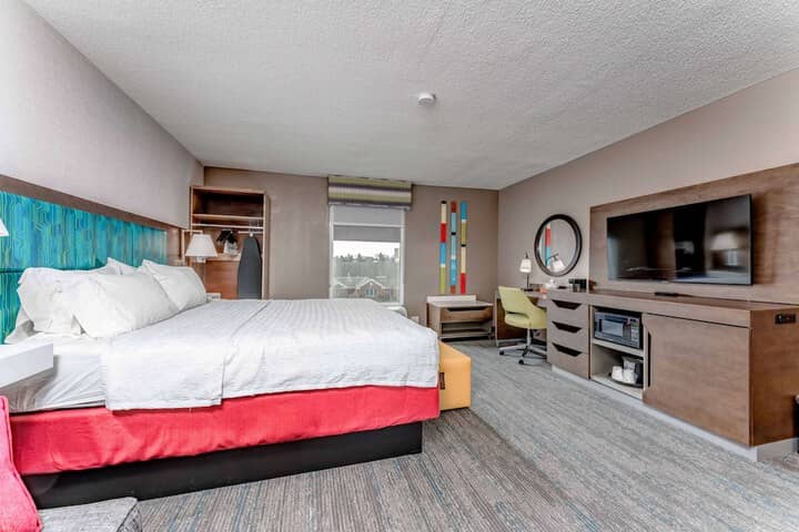 Room 13 of 27