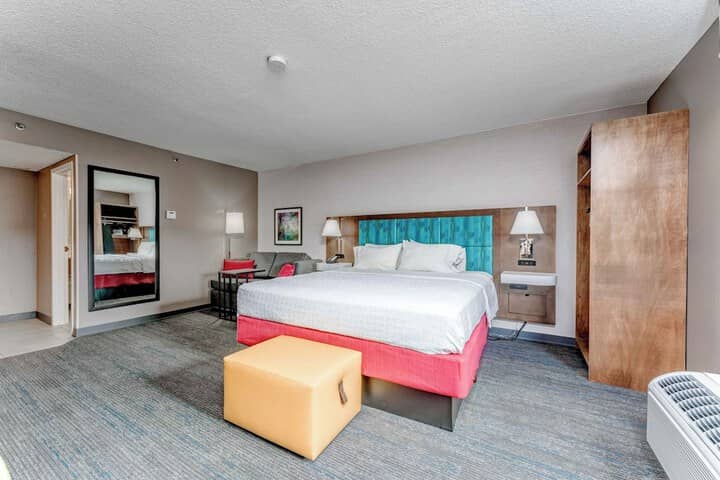 Room 14 of 27