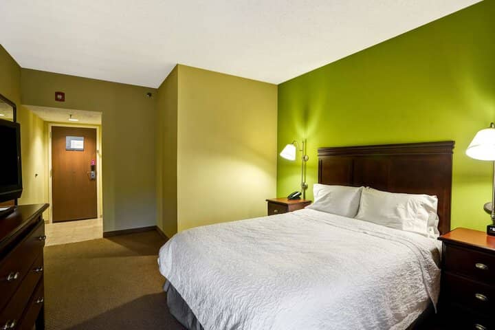 Room 8 of 27